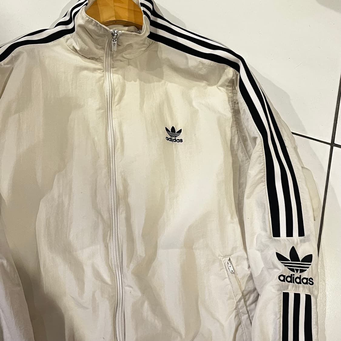 아디다스 화이트 트레포일로고 우븐 바람막이 트랙탑 상품이미지3