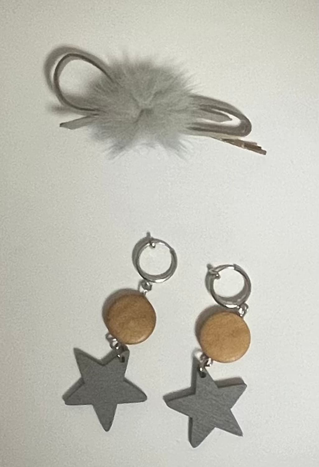 별 펜던트 우드 귀걸이와 퍼 헤어핀 세트 상품이미지1