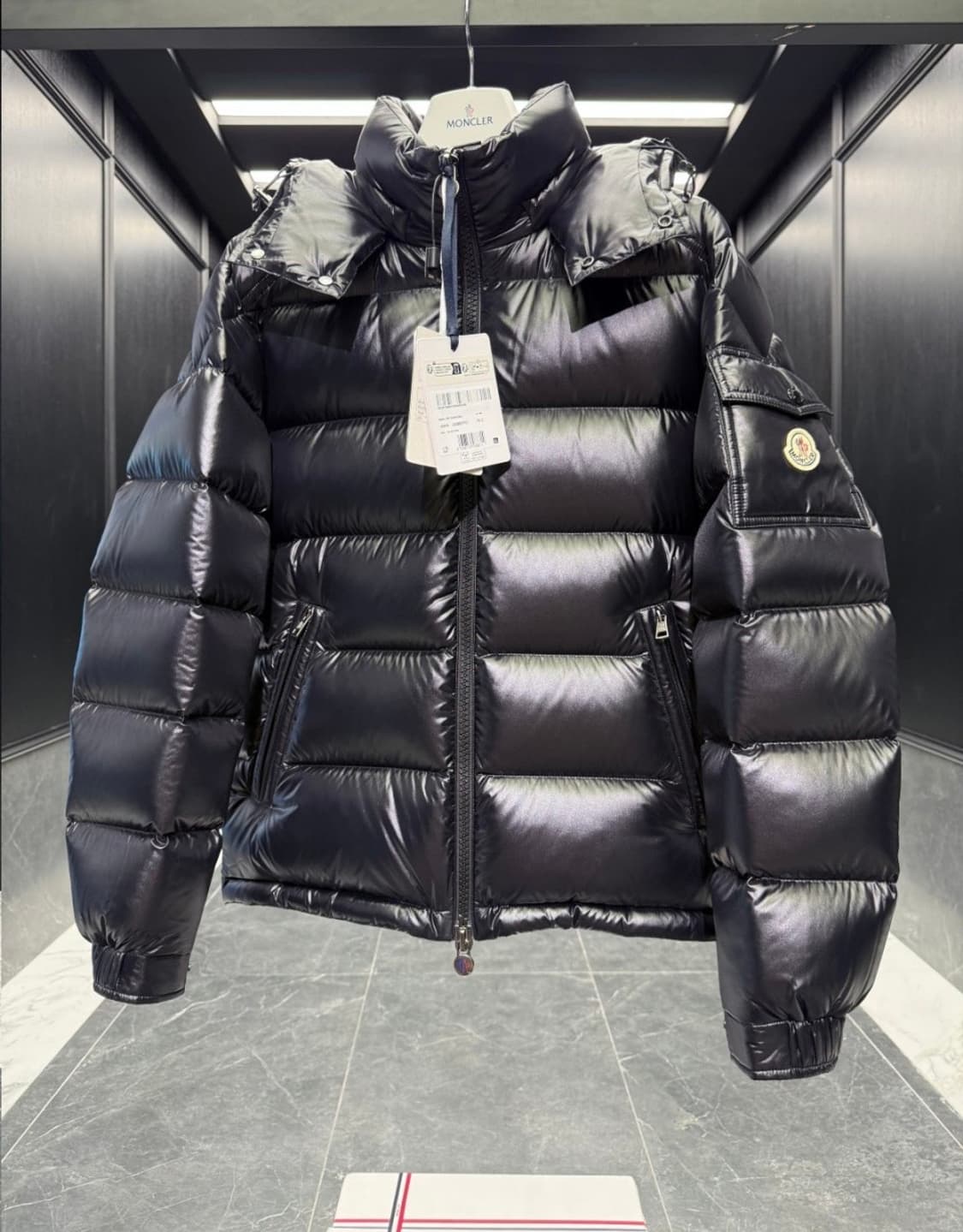 몽클 마야 쇼트 다운 자켓 상품이미지2