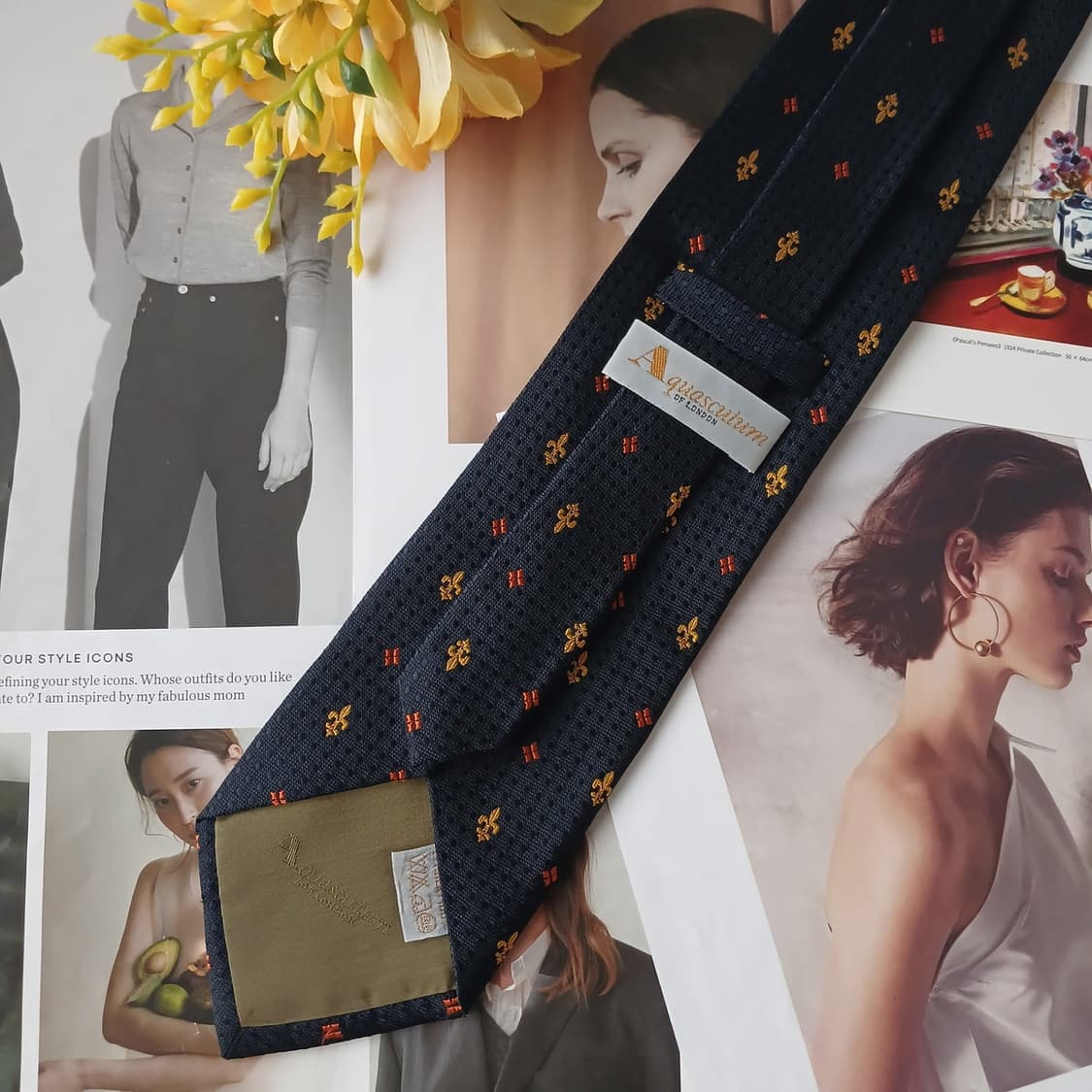 아쿠아스큐텀 실크 블랙 골드 모티브 넥타이 9.8cm A등급 A19125 상품이미지4