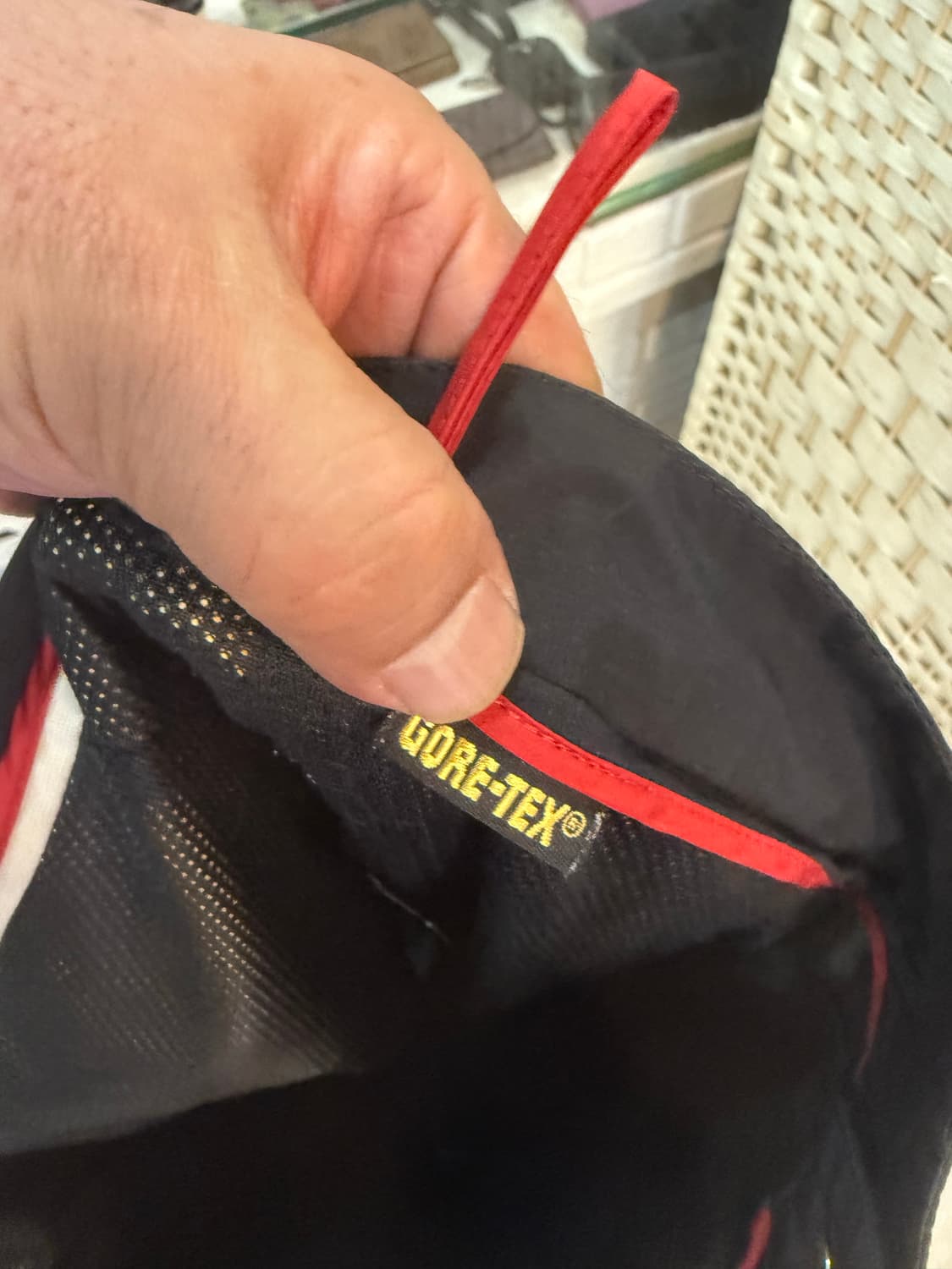 48/32 정품 프라다 고어텍스 바지 팝니다 상품이미지4