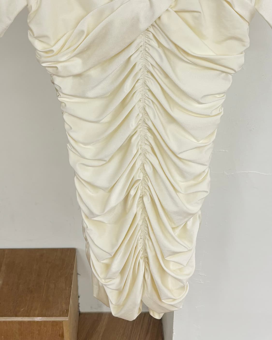 알렉산더 왕 루체드 새틴 저지 미니 드레스 상품이미지5