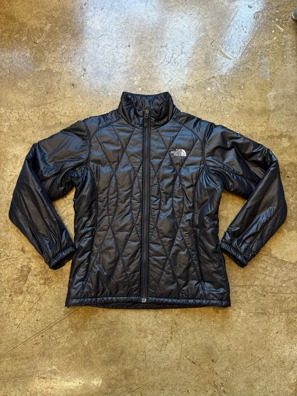 노스페이스 블랙 경량 패딩 상품이미지1