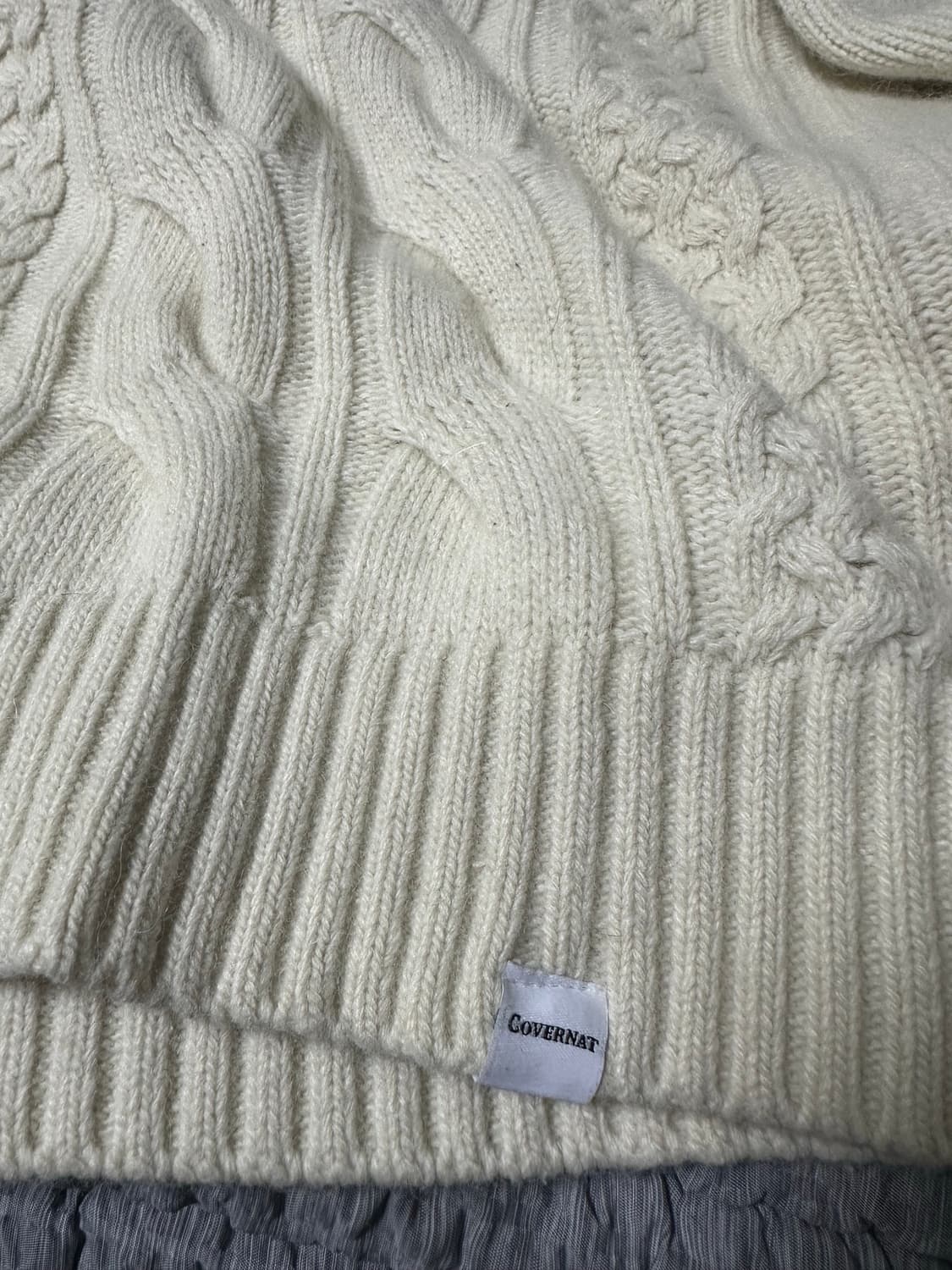 커버낫 브이넥 니트 XL 사이즈 상품이미지4