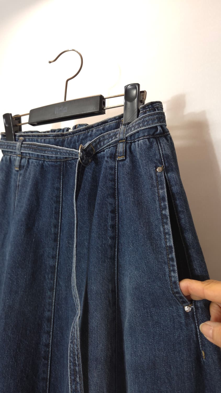 한섬 SJSJ 2023  플레어 벨티드 데님 백밴딩 롱 스커트 상품이미지6