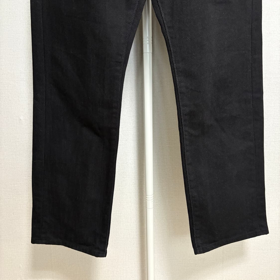 리바이스 505 레귤러핏 화이트탭 블랙 팬츠 / W33, L32 상품이미지3