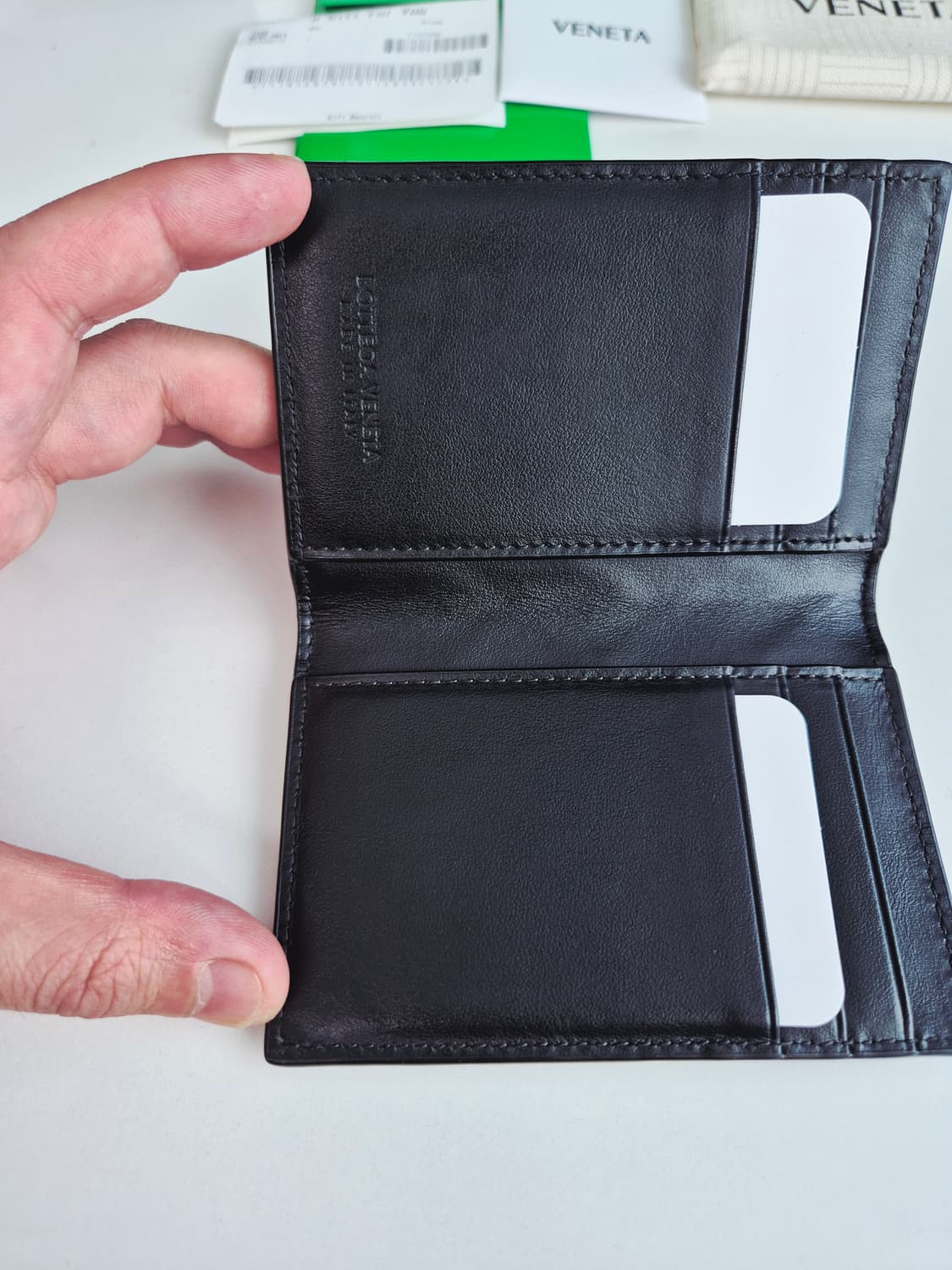 보테가베네타 안트레치아토 플랩 카드지갑 다크 그레이 상품이미지3