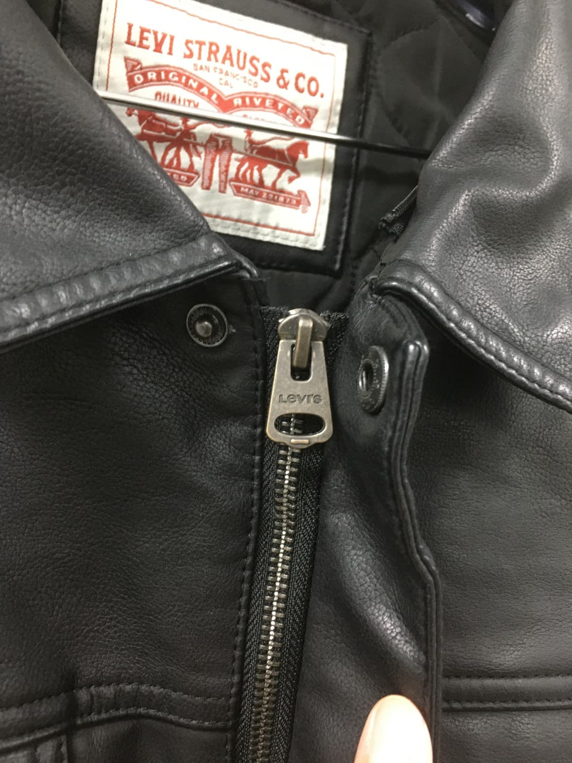 Levi's leather jk 상품이미지3