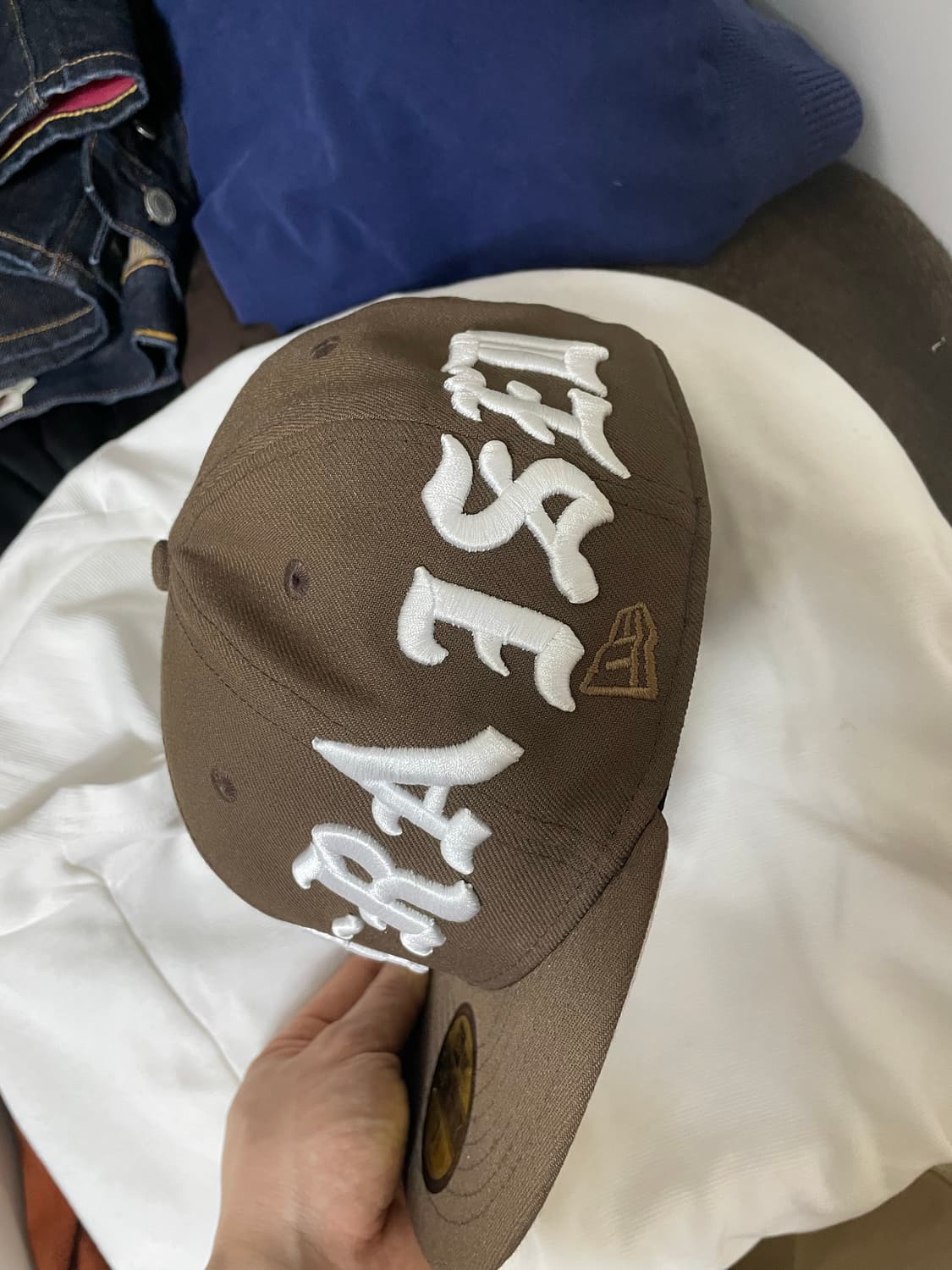 뉴에라 x 본앤레이즈드 콜라보 브라운컬러 볼캡 상품이미지7