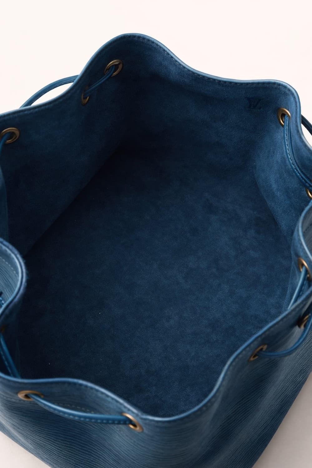 [A급] 루이비통 에피 쁘띠 노에 숄더백 판매합니다!!! 상품이미지3