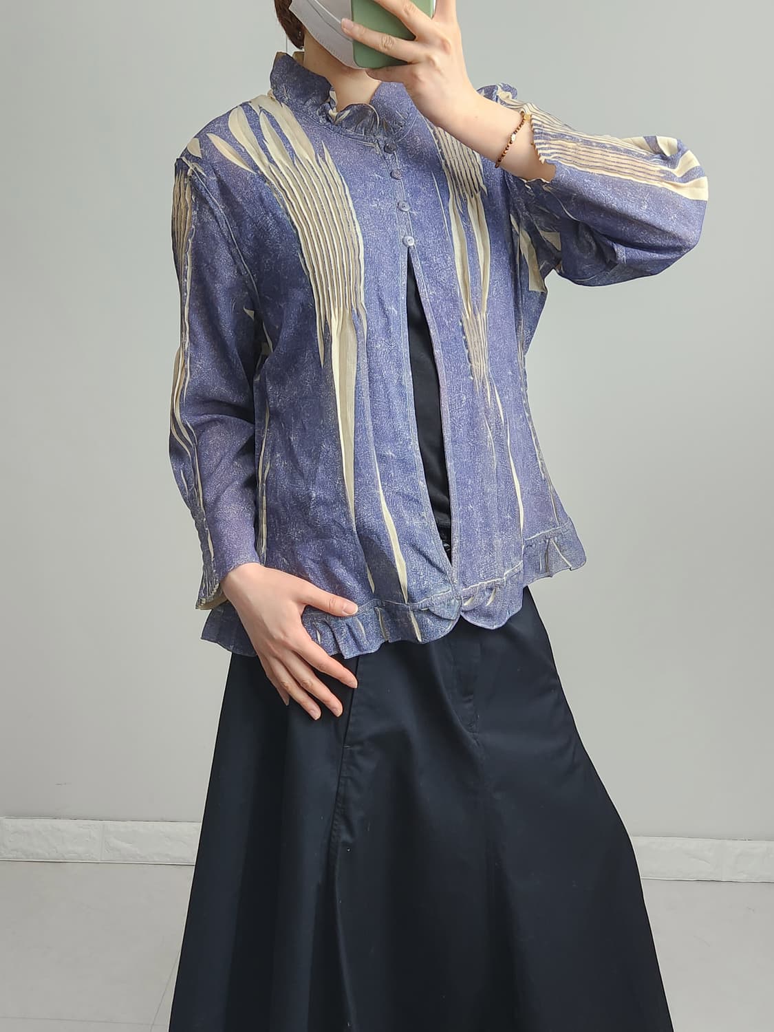 플리츠 트임 블라우스 상품이미지5