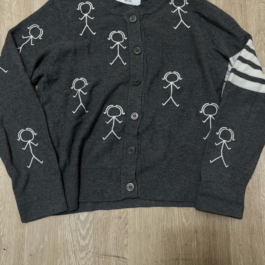 톰브라운 여성 시그니처 라인 라운드 니트 가디건  상품이미지3