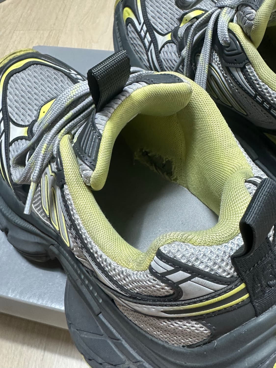 [43] 발렌시아가 10xl 그레이 상품이미지4