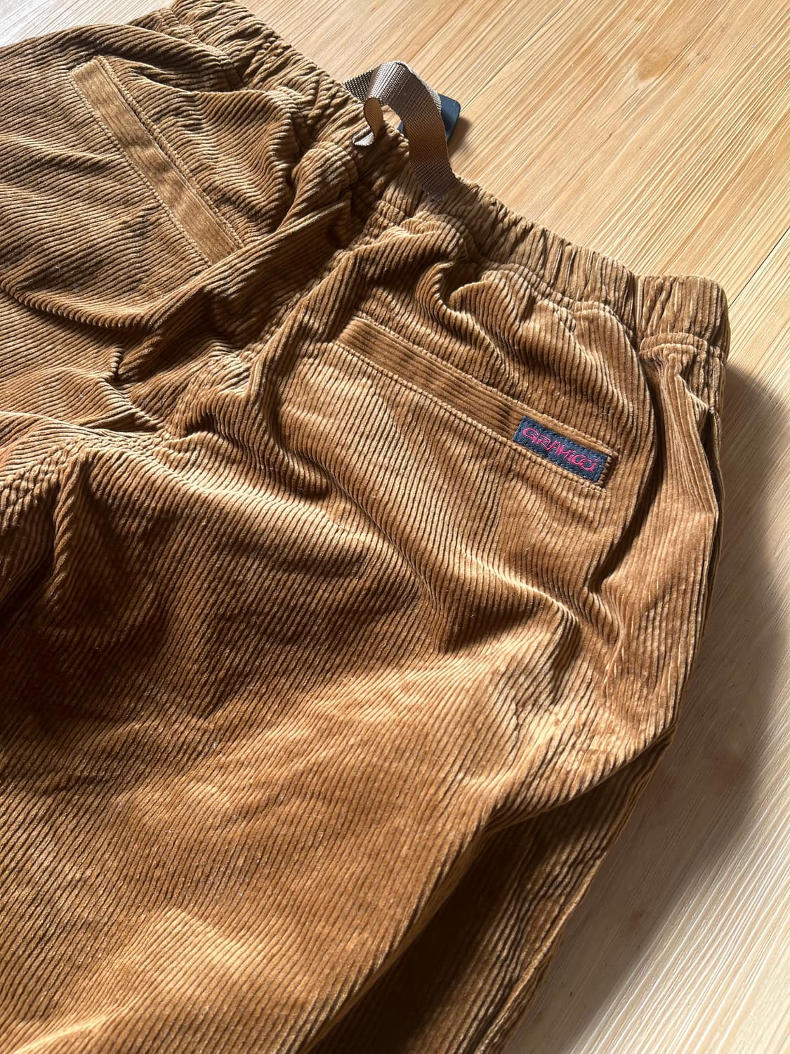 그라미치 G팬츠 코듀로이 s사이즈 팝니다 상품이미지2