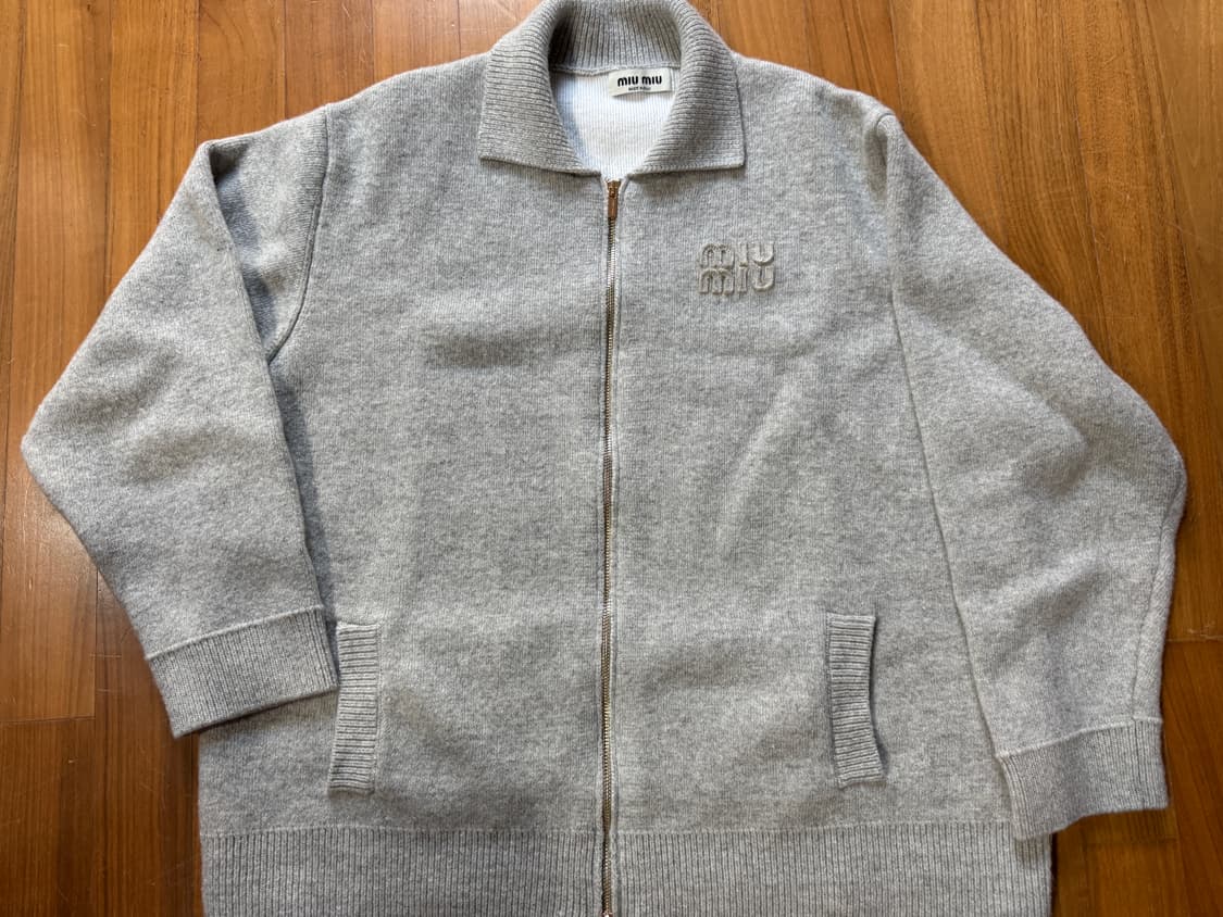 미우미우 가디건 입니다 상품이미지2