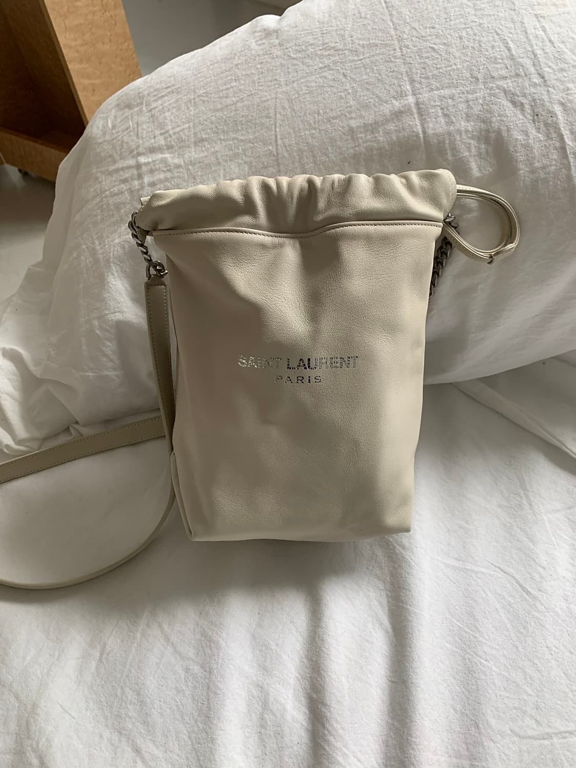 생로랑 테디 버킷백 스몰 상품이미지2