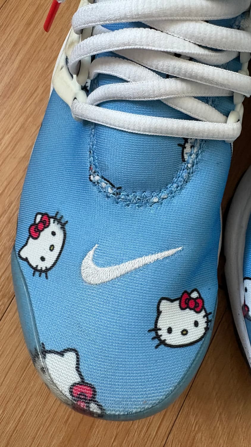 나이키 헬로키티 운동화 250 상품이미지3