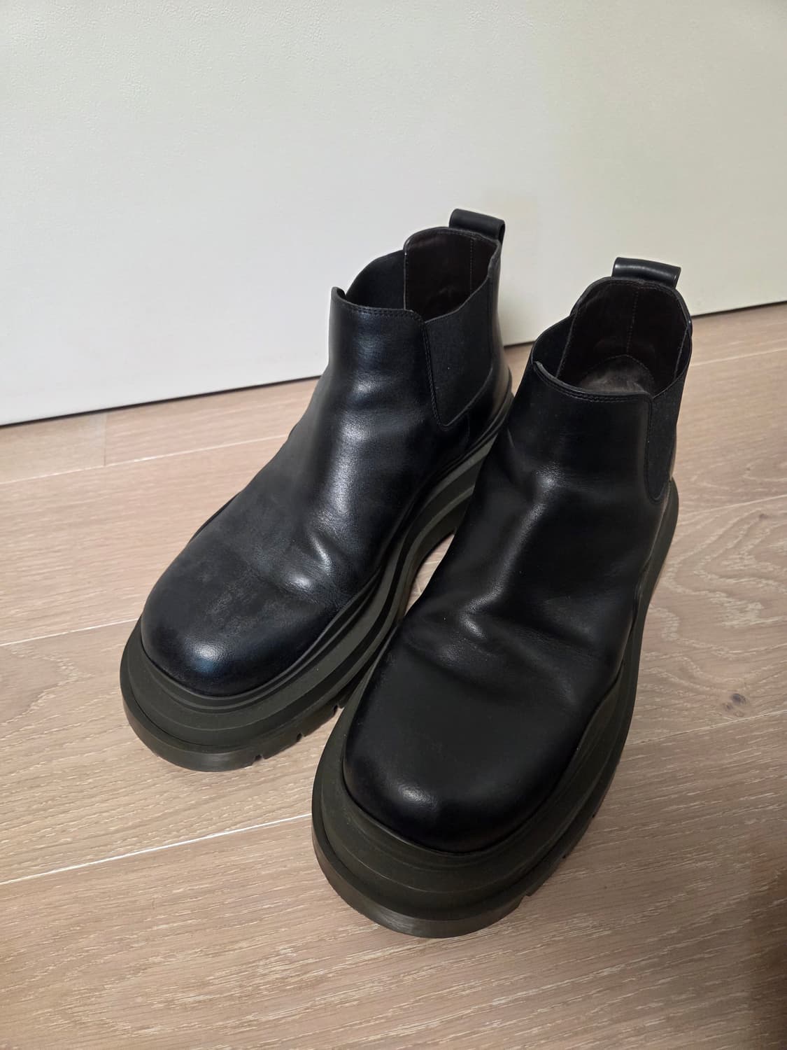 (42) 보테가베네타 타이어 부츠 캠핑 상품이미지1