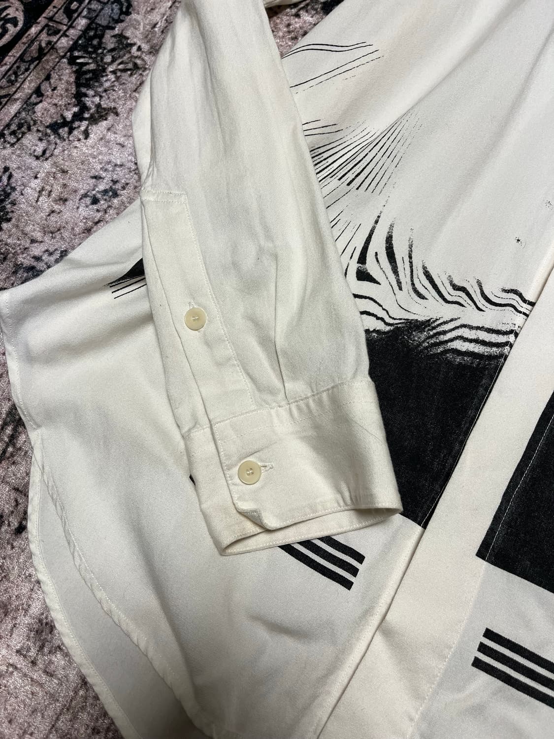 율리우스 한정판 818SHM1 그래픽 셔츠  상품이미지4