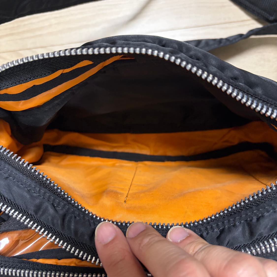 제품 : 요시다포터 porter 탱커 숄더백 S 블랙  사이즈 : 260 상품이미지8