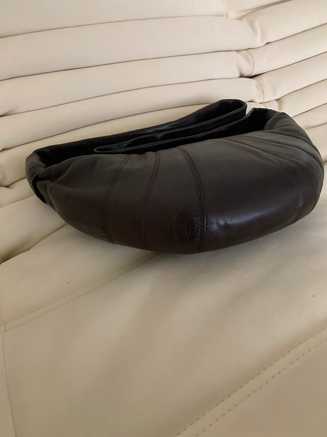 르메르 크루아상백 스몰 다크초코 상품이미지7