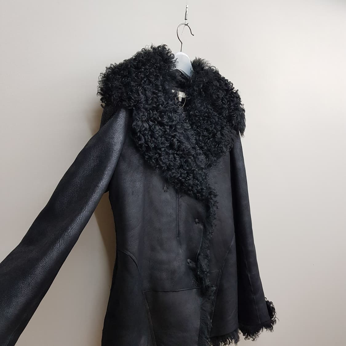 바네사브루노 100% 양가죽 시어링 무스탕 코트 36사이즈 상품이미지3