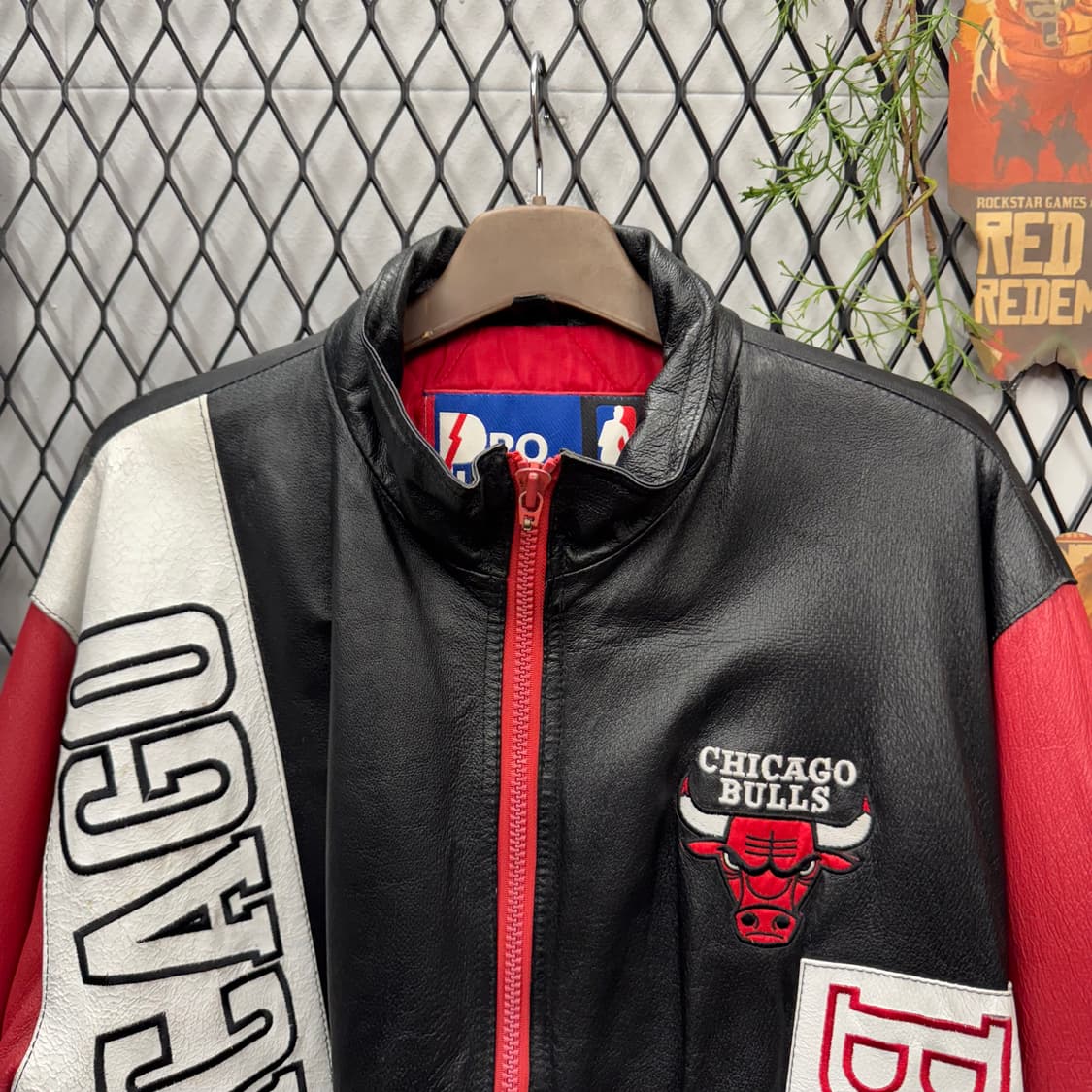 90s PRO PLAYER X 시카고불스 레더자켓 컬럭블록 화이트 레드 상품이미지3