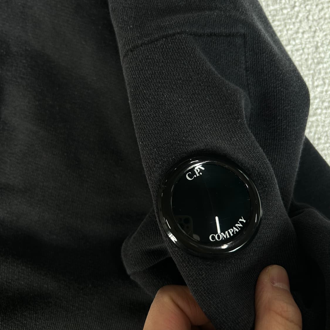 CP커퍼니 블랙 정품 하프집업 맨투맨 상품이미지3