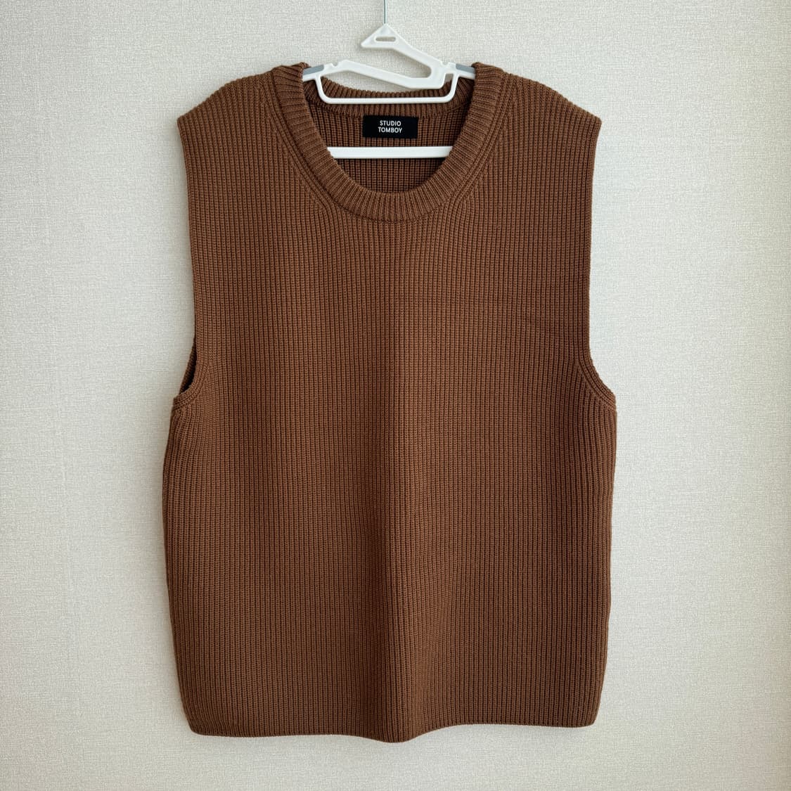 스튜디오 톰보이 울 니트 베스트 상품이미지1