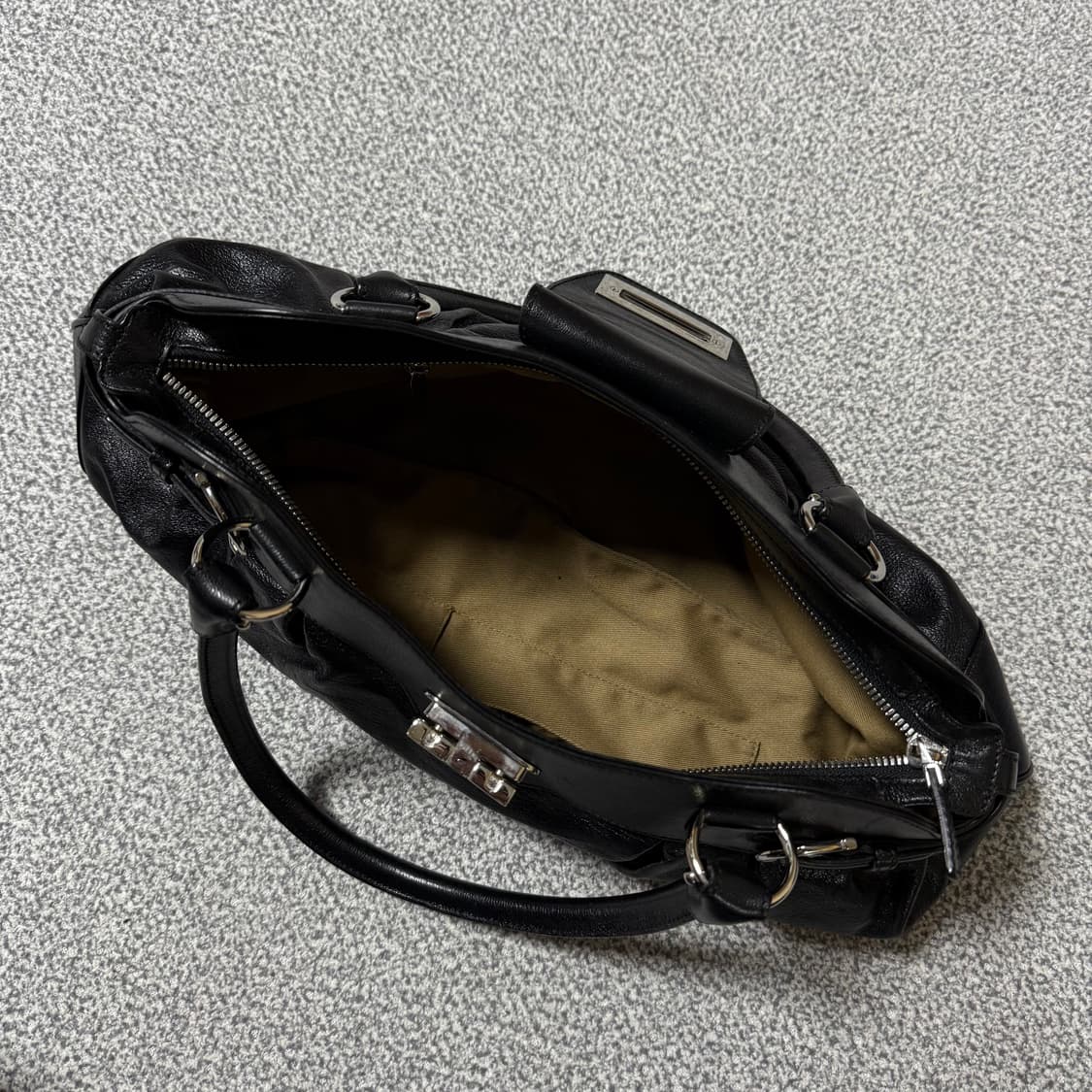 페레가모 간치니 숄더백 상품이미지7