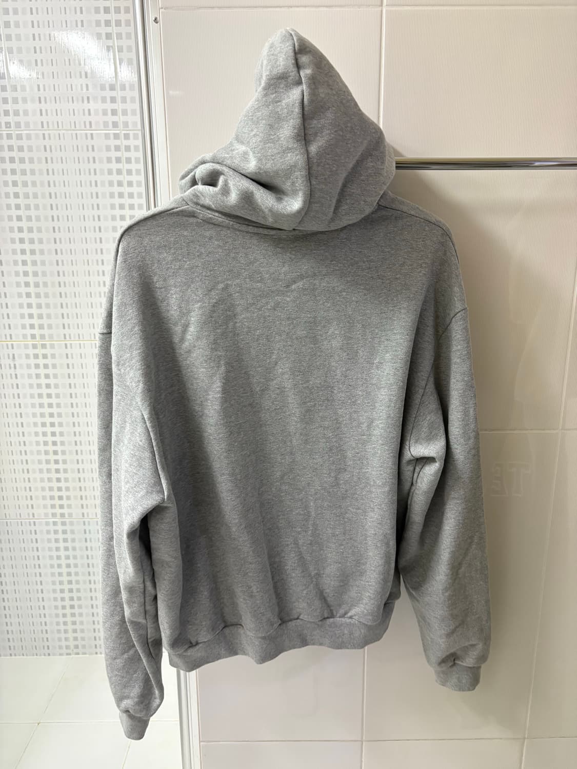 발렌시아가 그레이 후드티 상품이미지2