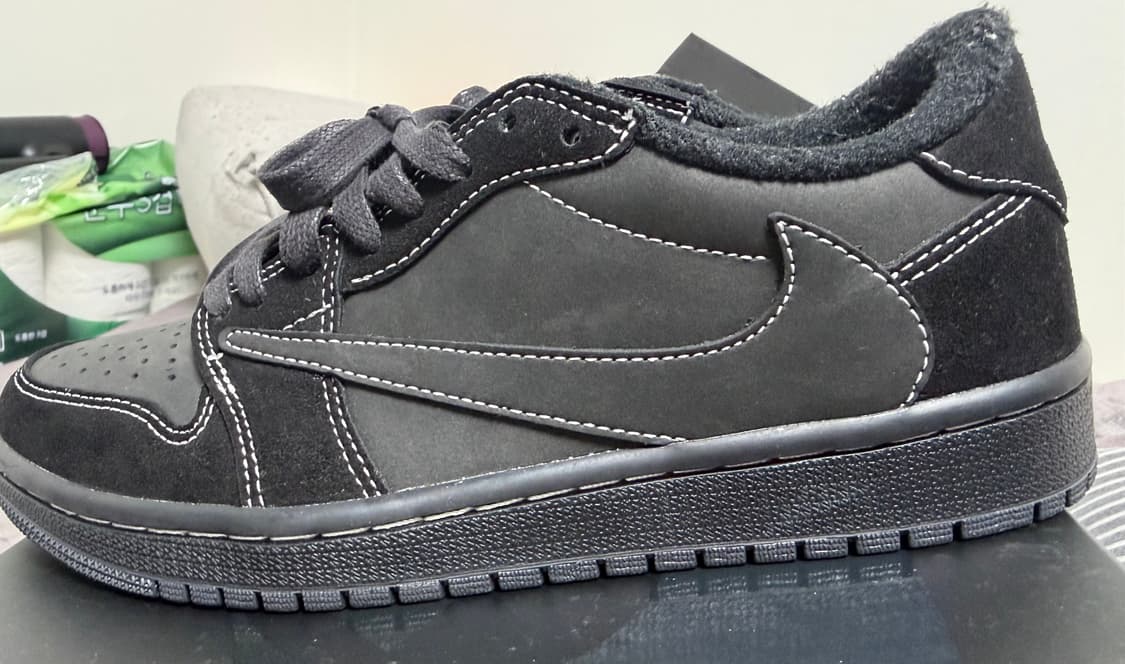 나이키 트래비스 스캇 블랙팬텀 240 상품이미지2