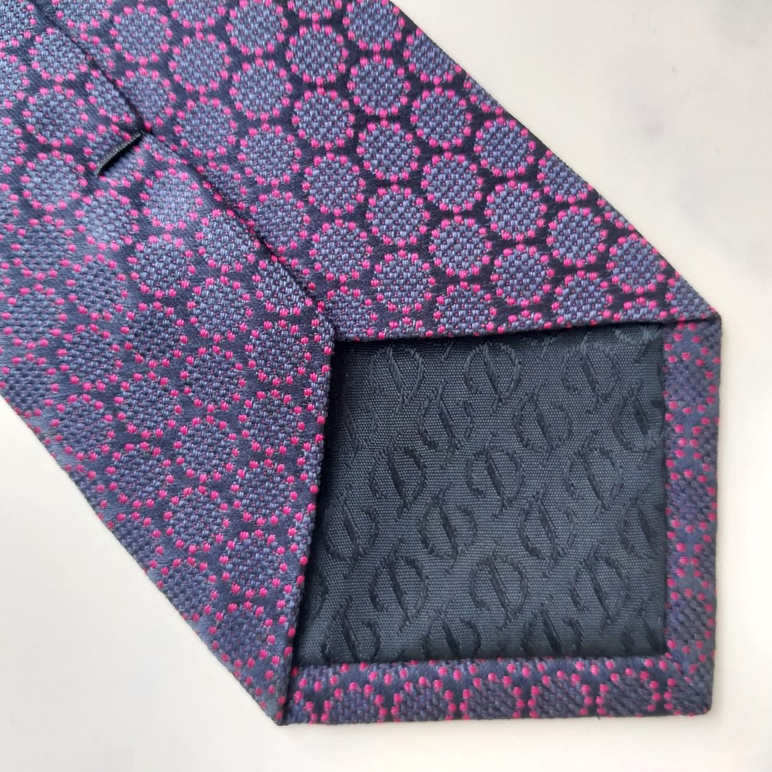 듀퐁 실크 네이비 도트 패턴 넥타이 8.3cm A+등급 K2168
 상품이미지10