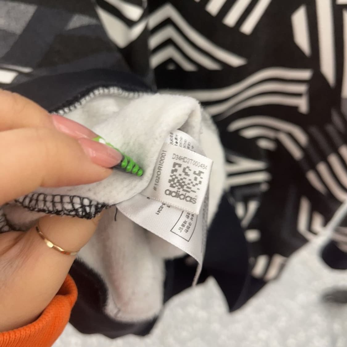 아디다스 유니크 키치 기하학 패턴 져지 후드집업 90 C08888 상품이미지7