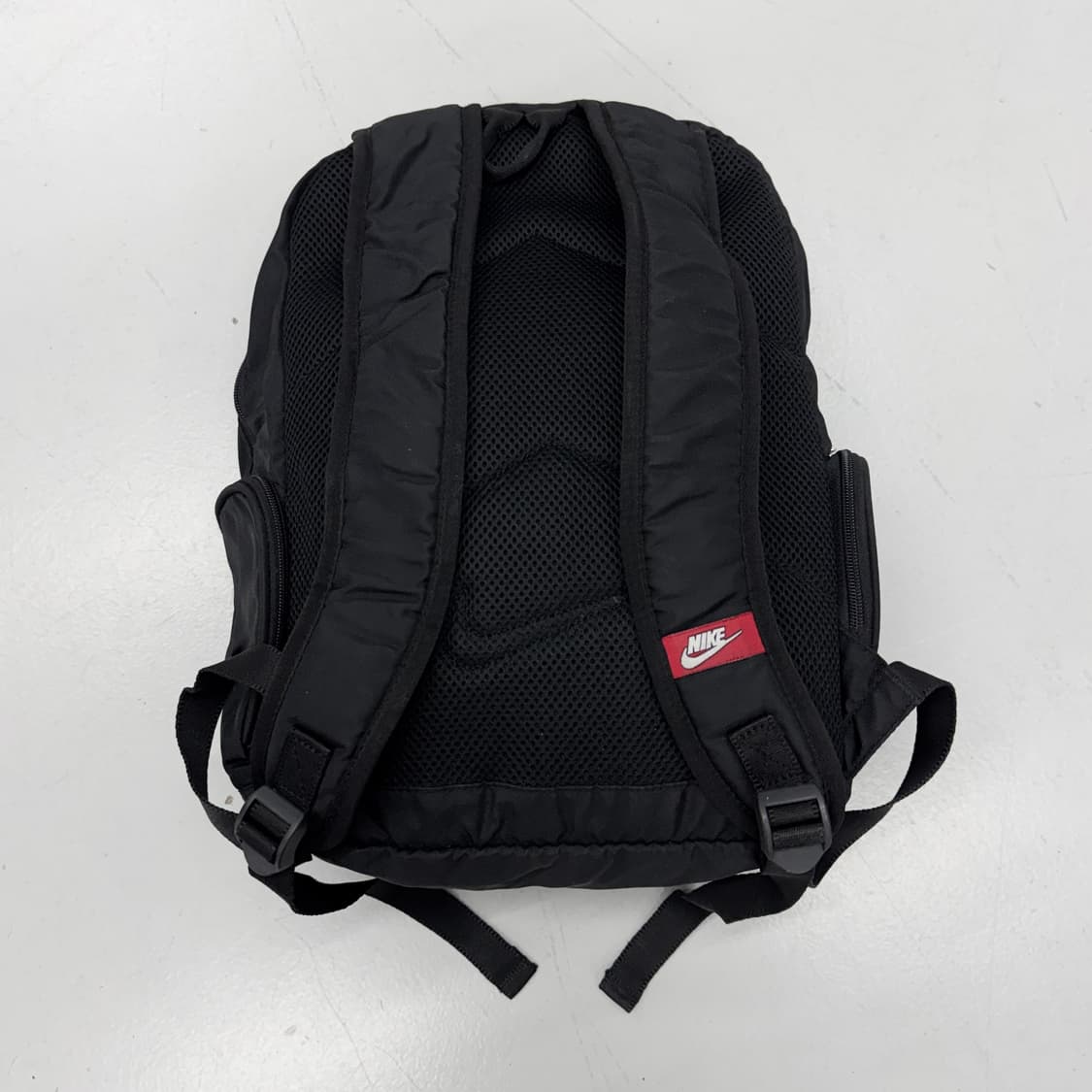 나이키 스우시 백팩 블랙 상품이미지3