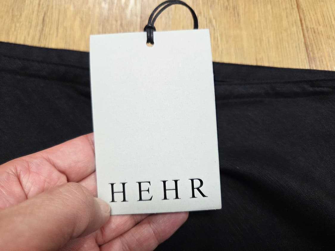 히어(HEHR) 블랙 리틀 셔링 숏팬츠 66 새상품 상품이미지7