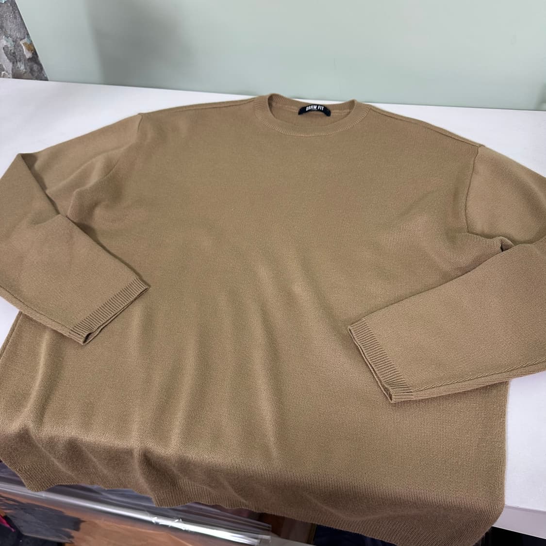 L 드로우핏 베이지 캐시미어혼방 라운드니트 상품이미지1