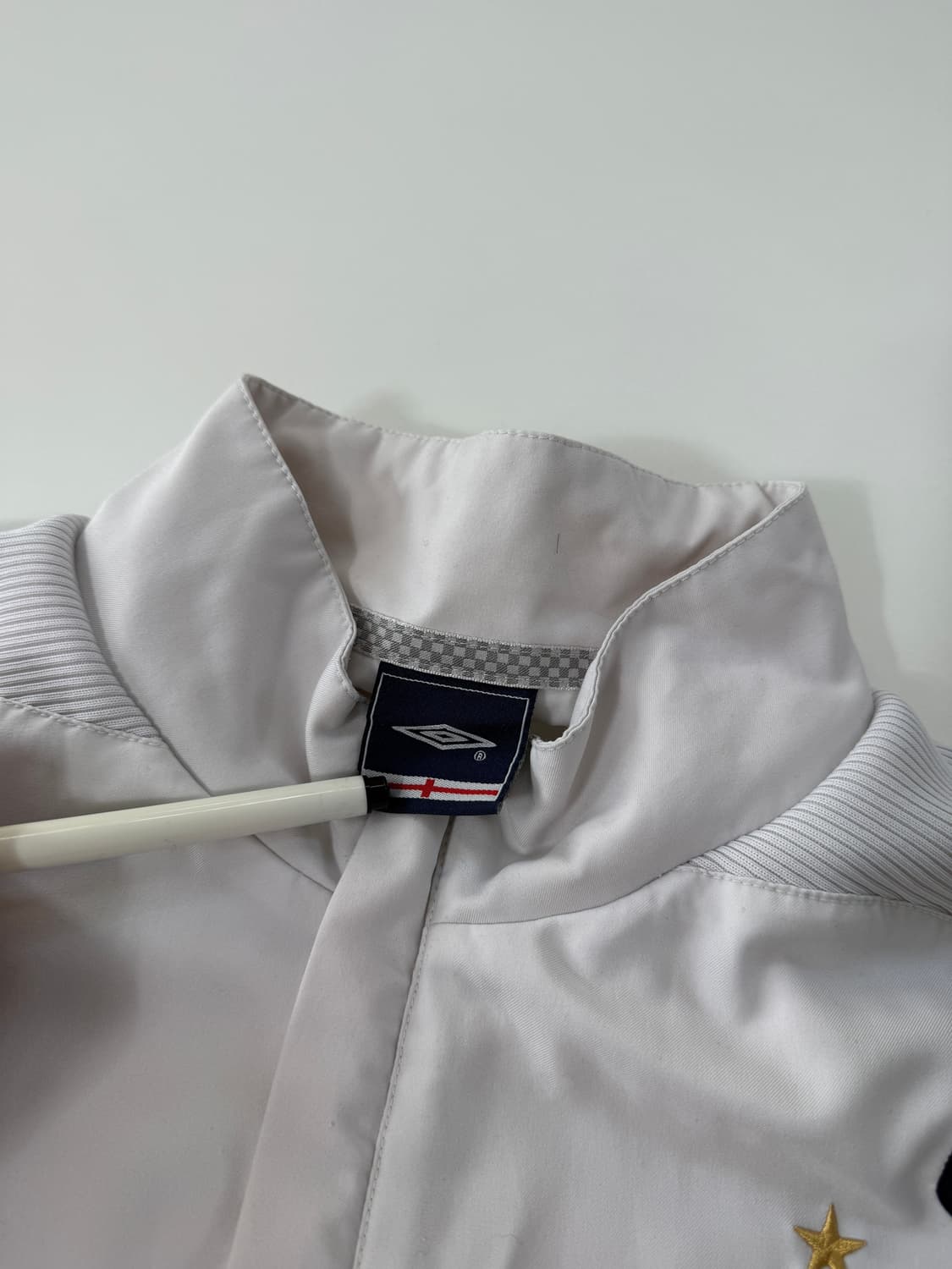 엄브로 루즈핏 06-08 잉글랜드 국대 트랙 바람막이 자켓  상품이미지4