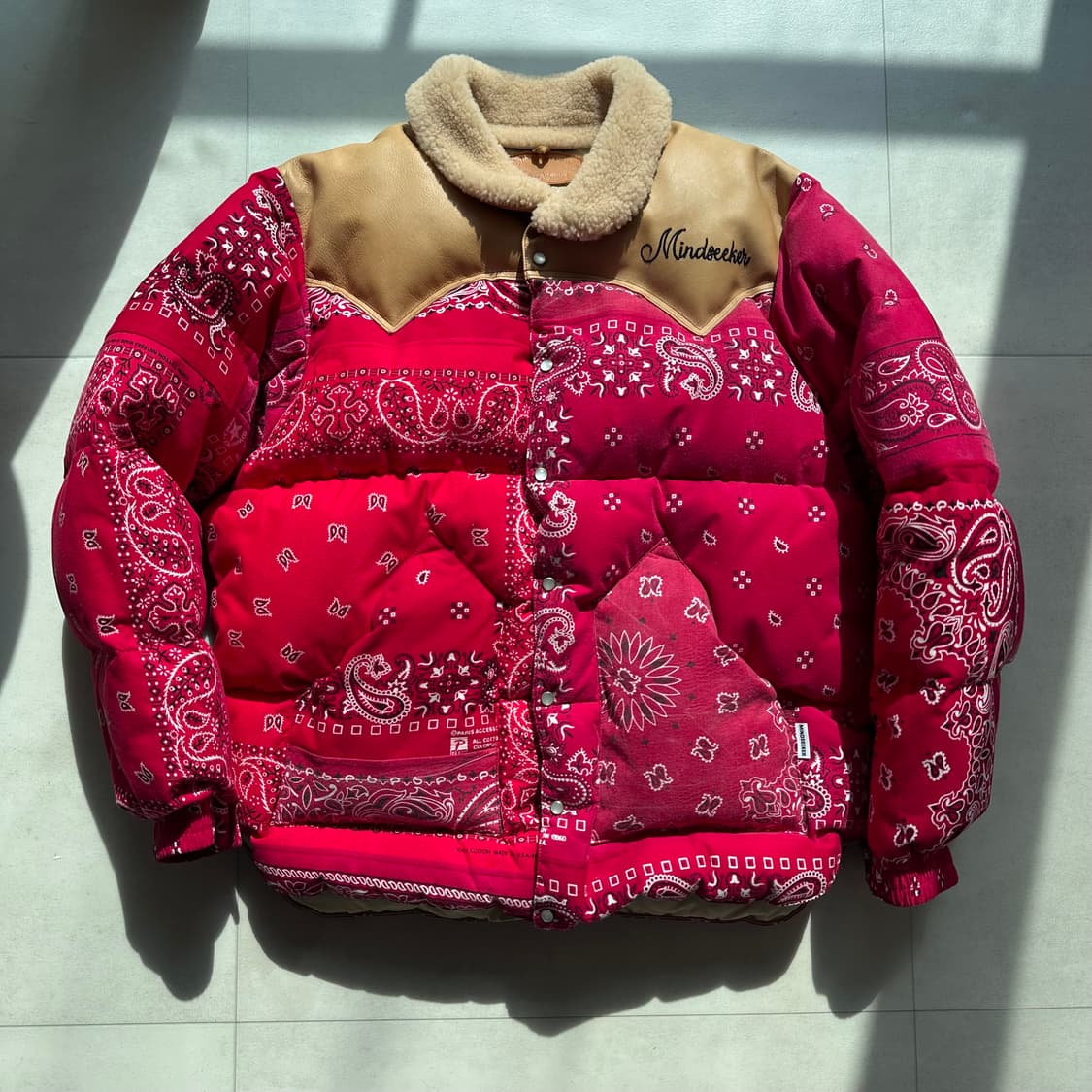 로키마운틴패더베드x마인드시커 반다나 패딩 상품이미지3