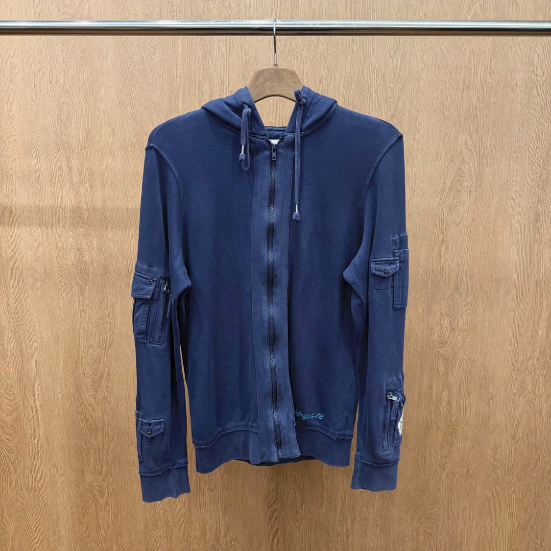 디젤 후드 집업 워싱 소매 카고 포켓 지퍼 디테일 레귤러핏 네이비 상품이미지2