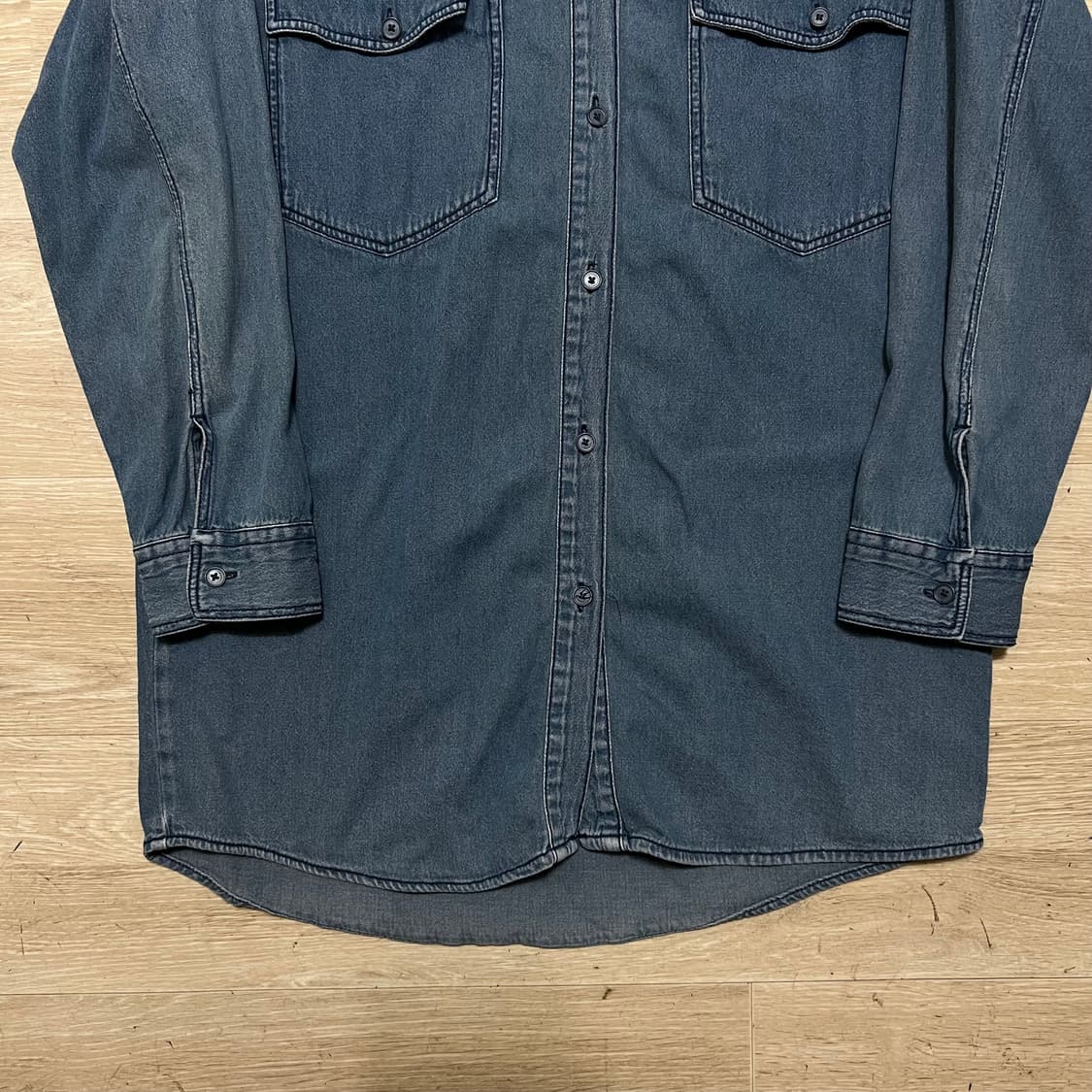 스튜디오 톰보이 여성 데님 긴팔셔츠 [중청] 85-92-160 상품이미지3