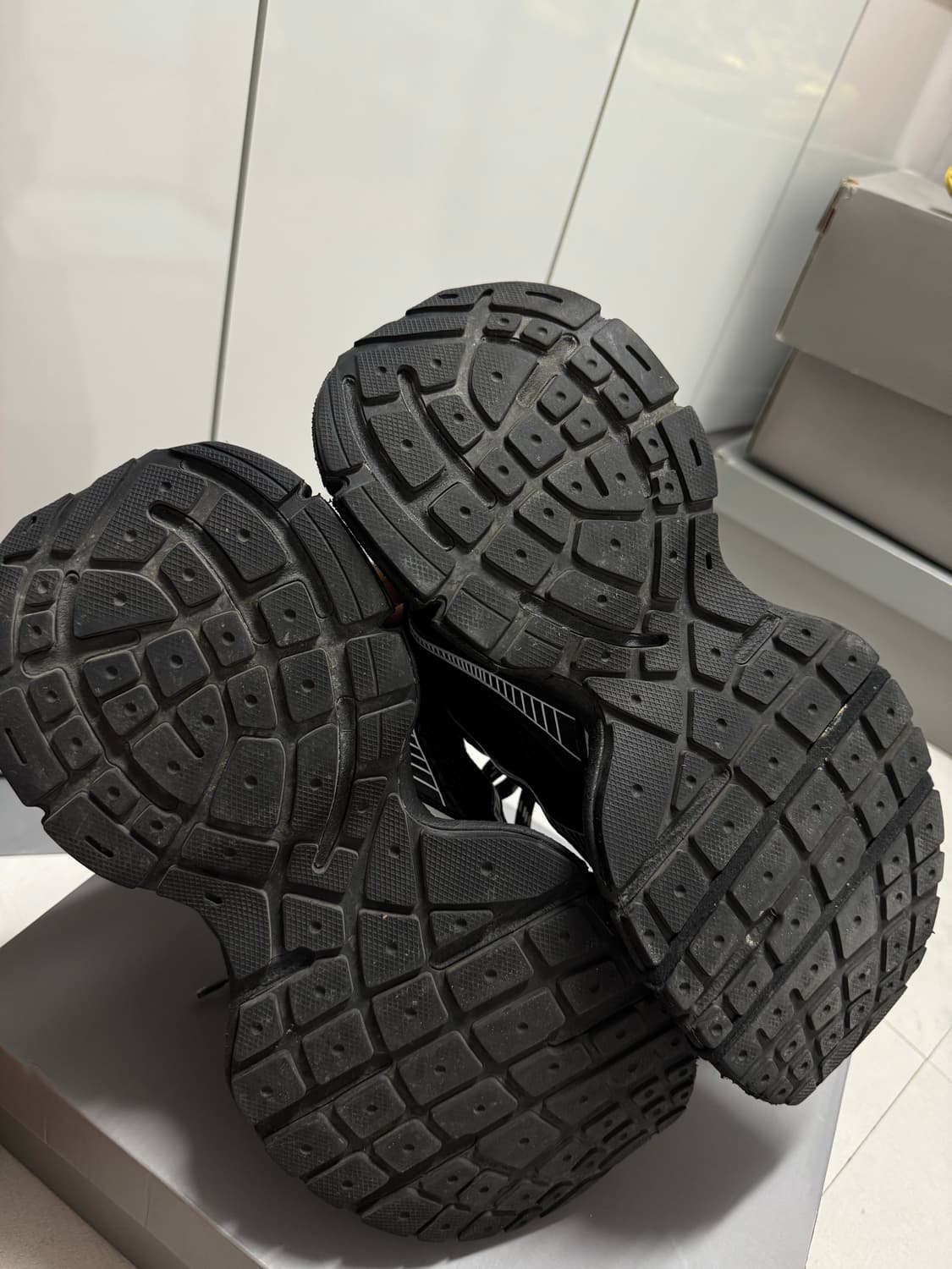 발렌시아가 3xl 블랙 44 상품이미지3