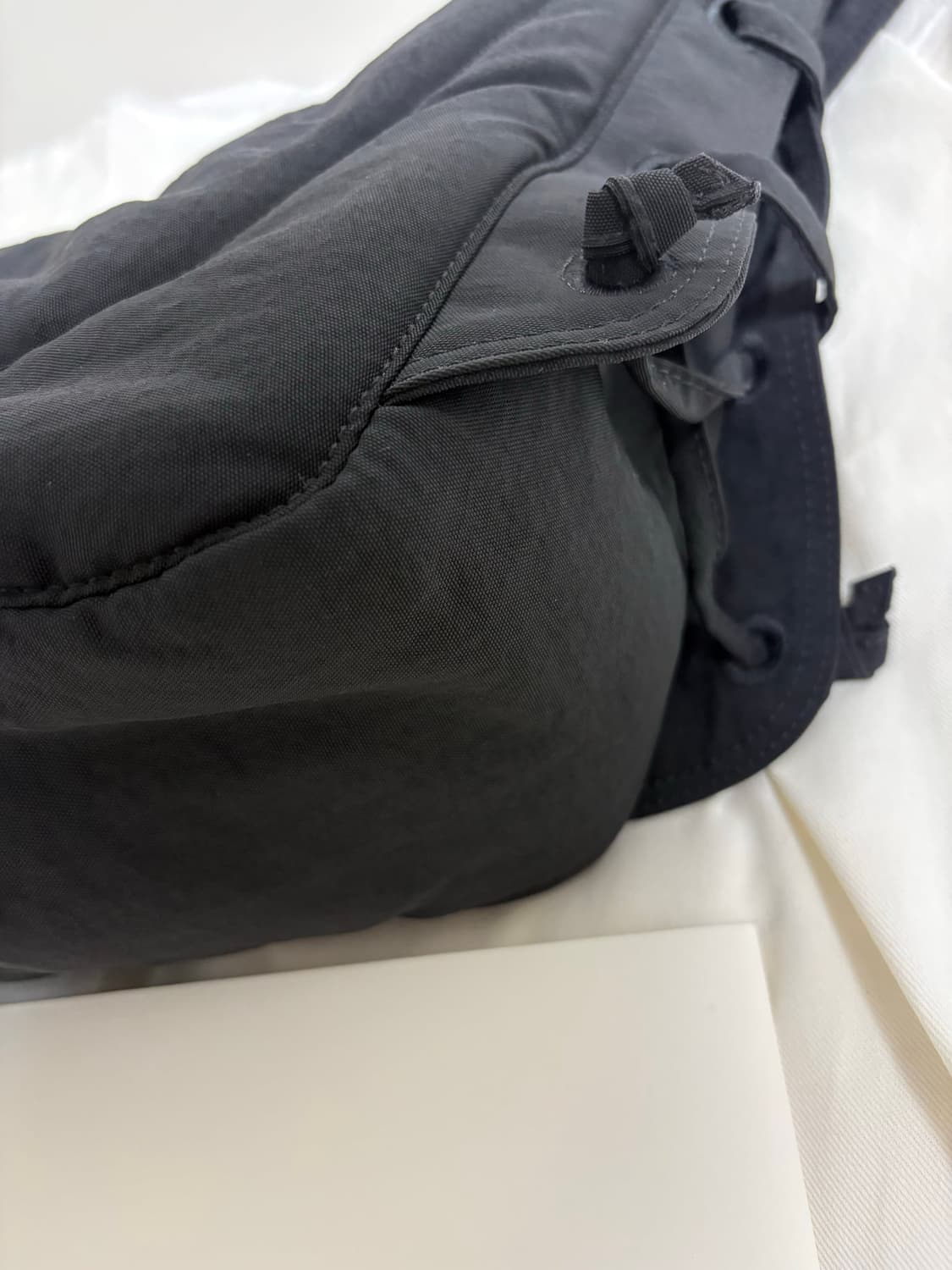 르메르 소프트 게임백 블랙 미디움 상품이미지7