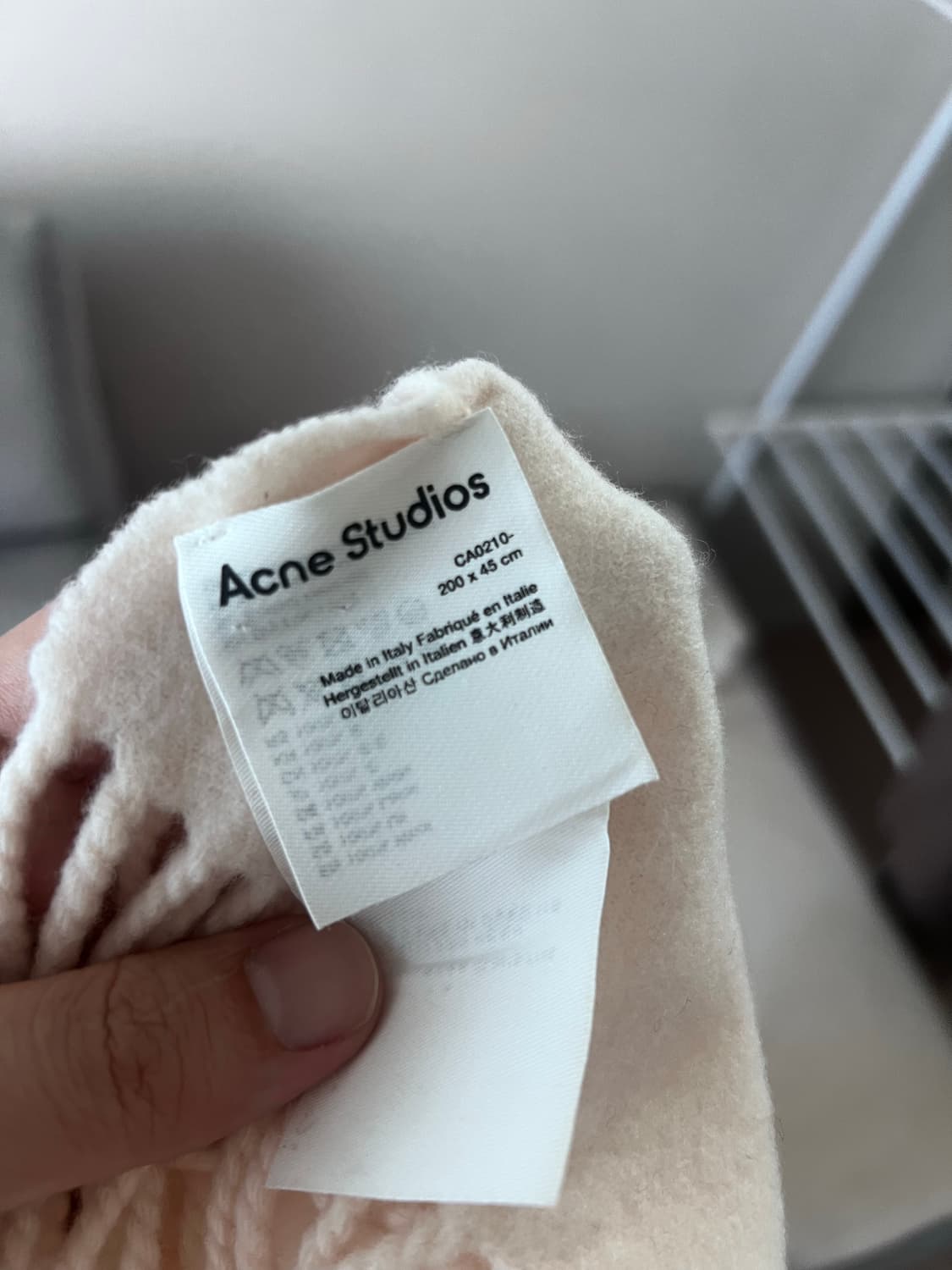 아크네스튜디오 머플러 상품이미지3