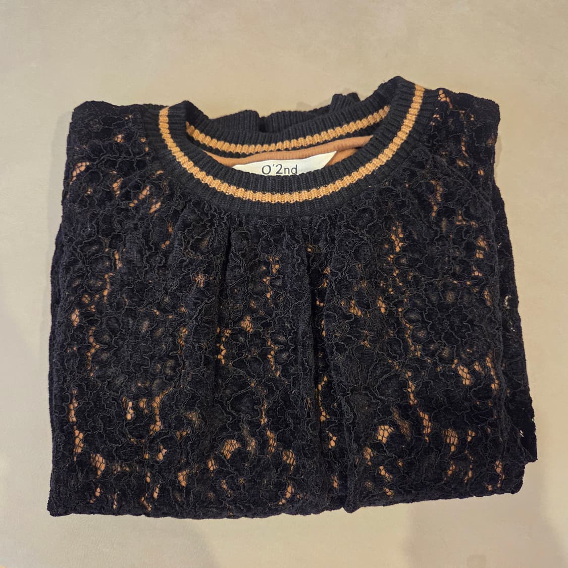 한섬 오즈세컨 레이스 오버핏 블라우스 상품이미지3