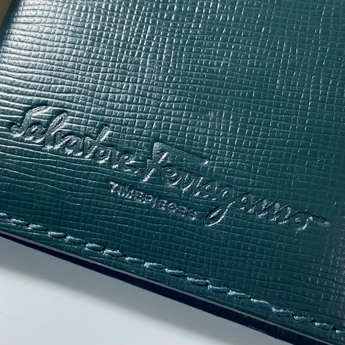 [정품] 페라가모 사피아노 컴팩트 카드명함지갑 상품이미지2