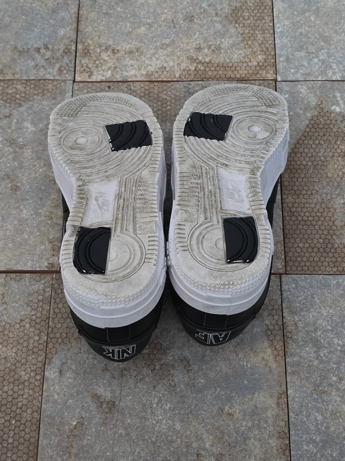 (230)나이키 에어포스 1 픽셀 검흰  상품이미지10