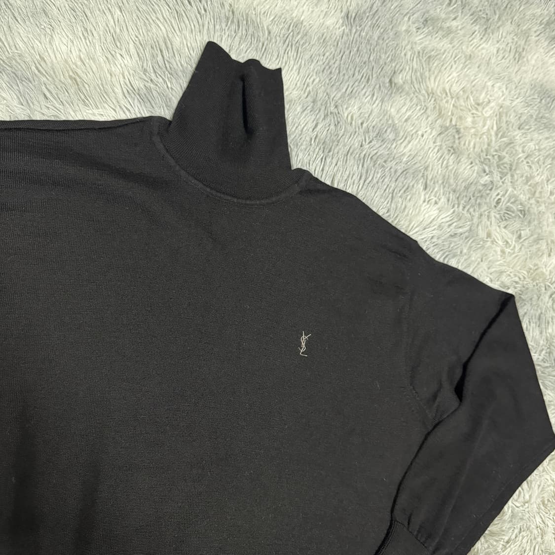 입생로랑 울 목폴라티 105사이즈 상품이미지2