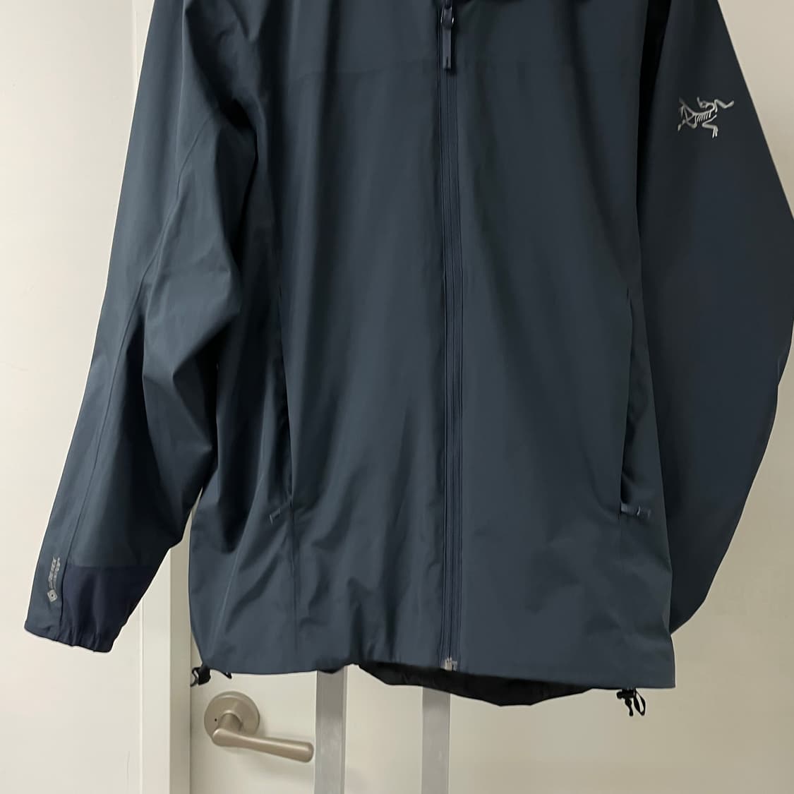 아크테릭스 솔라노 후드 고어텍스 자켓 M 상품이미지3