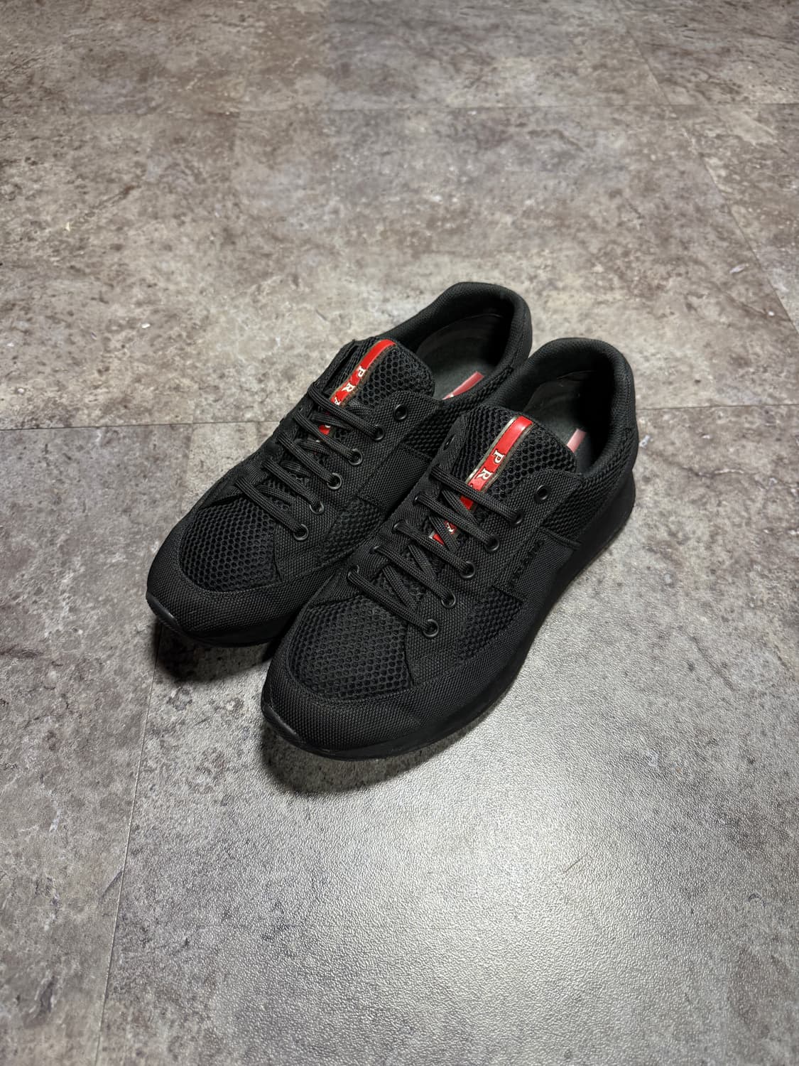 프라다 스니커즈 255 상품이미지1